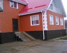 Фасадные панели Альта Профиль Кирпич клинкерный Красный пример работ 2 фото